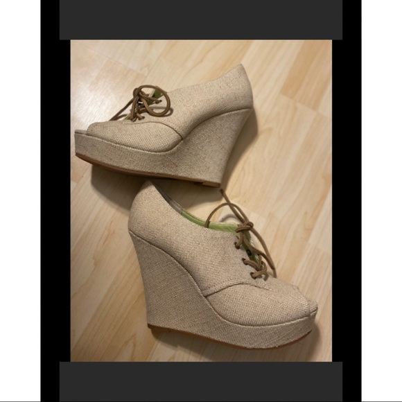 New shoes - Picture 2 of 13